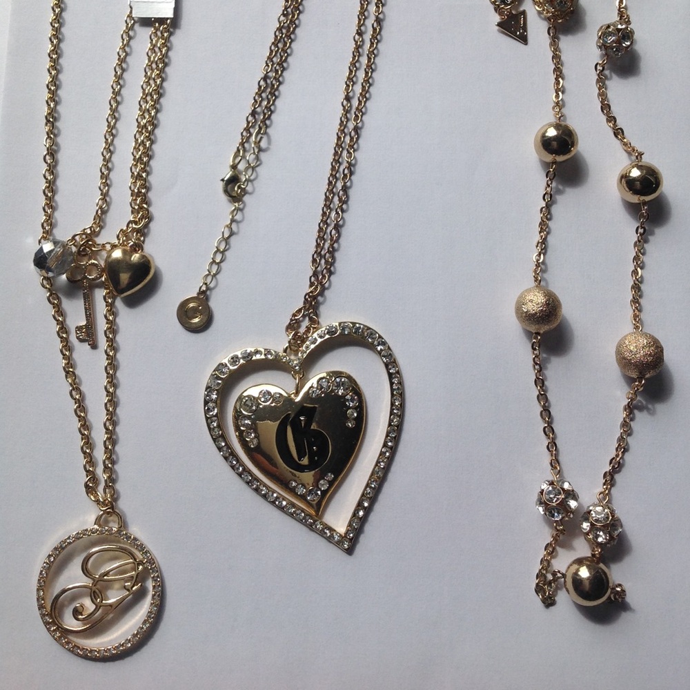 New Guess necklaces set of 3
